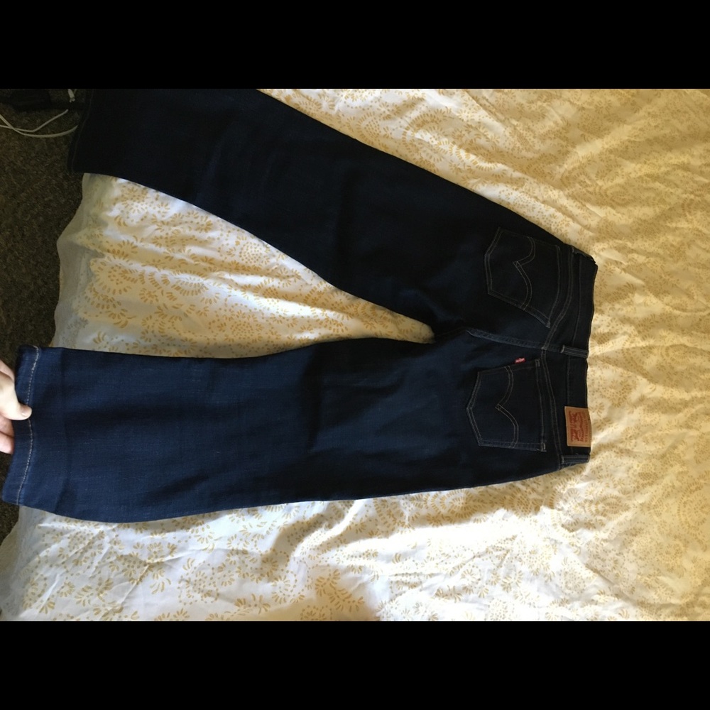 Levi’s dark wash jeans